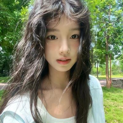 他从火光中走来